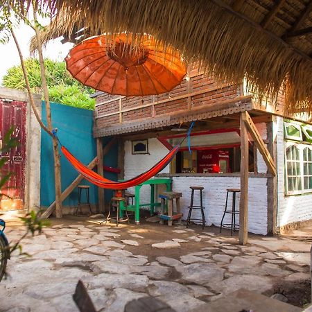 La Boheme Mini Hostel Gili Trawangan Exterior photo