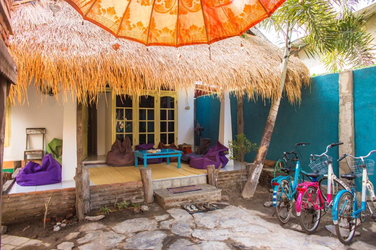 La Boheme Mini Hostel Gili Trawangan Exterior photo