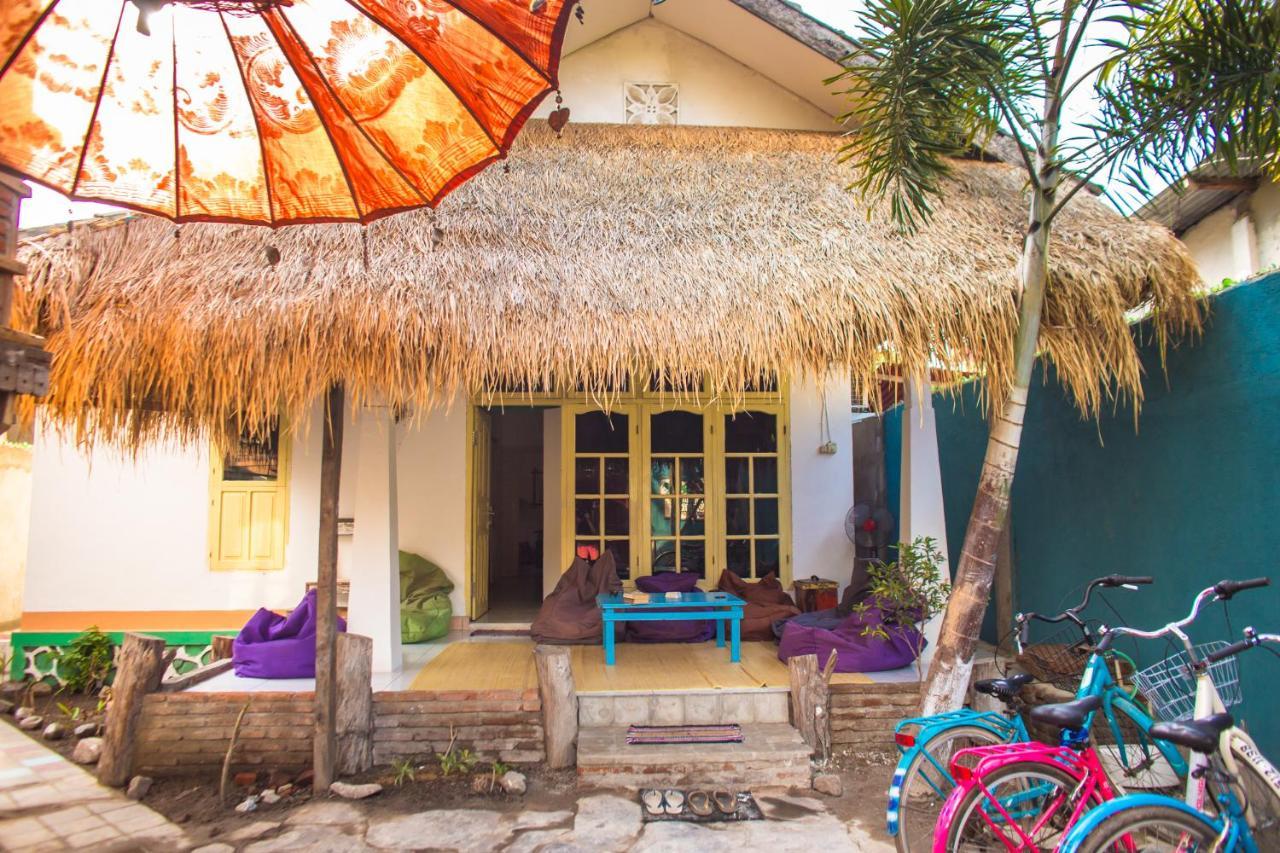 La Boheme Mini Hostel Gili Trawangan Exterior photo